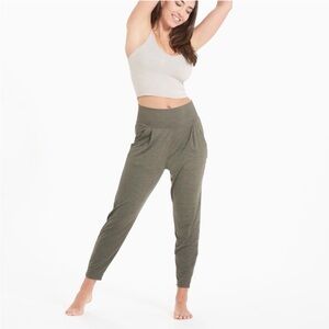 Vuori Luxe Harem Pant Joggers High Waist Grey Small